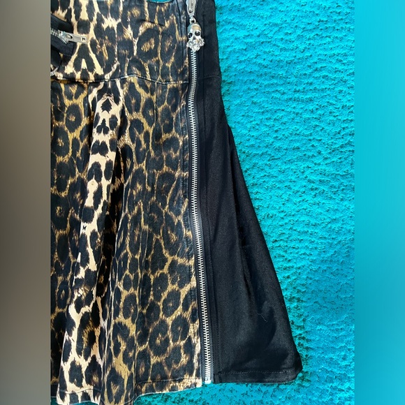 Killstar - Savage Mini Skirt - Leopard Print (Medium) NWOT - Picture 10 of 13